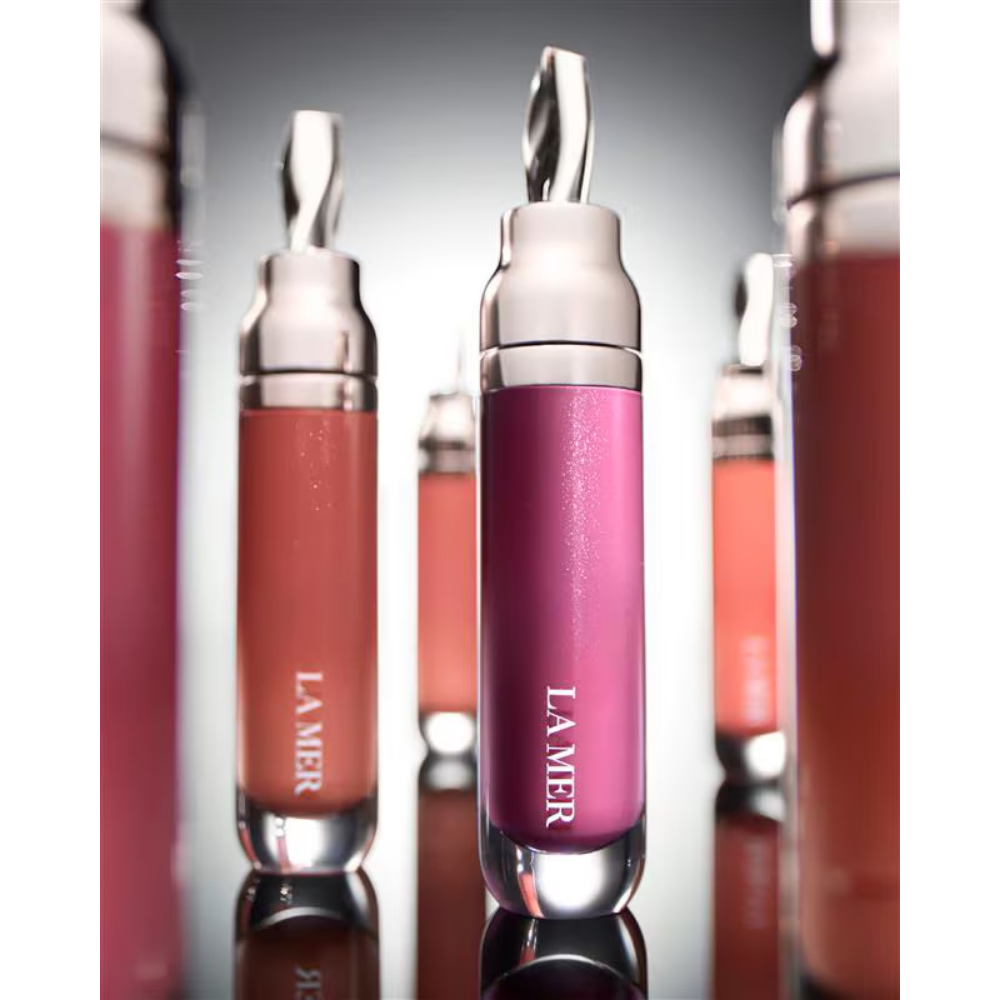 High-shine gloss plumps, perfects and protects lips in one glide. Now in five shade.
